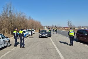 FOTO & VIDEO Razii în trafic, astăzi, la Botoşani. Avertismentul poliţiştilor