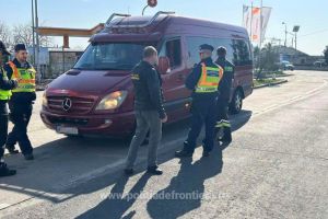 FOTO. Acţiune comună româno-maghiară în zona de frontieră Satu Mare: peste 1.100 de persoane verificate
