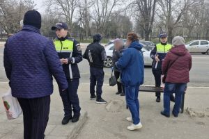 IPJ Constanta: Activitati de informare si prevenire a furturilor si inselaciunilor in randul persoanelor varstnice (FOTO)