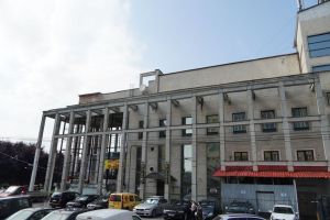 Unii au vrut cultură, alţii parcare. Cine se mută în clădirea din Eminescu