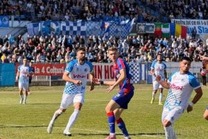 FC Bihor a pierdut derby-ul cu liderul Corvinul, dar merge în play-off-ul Ligii II