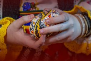 Ateliere de încondeiat ouă organizate în judeţul Botoşani. Vezi când!