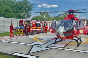 Elicopterul SMURD chemat de urgenţă, astăzi, la Botoşani. Un bărbat se zbate între viaţă şi moarte