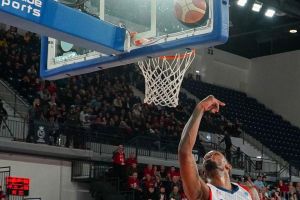 CSM CSU Raiffeisen Oradea a pierdut la Bucureşti cu Rapid, după un sfert trei dificil