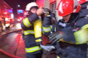 Incendiu într-un supermarket din Arad