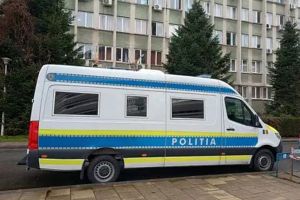 Scandal într-un bar din Leleşti! Un tânăr a ajuns în arest