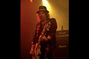 A murit Phil Campbell, legendarul chitarist al trupei Motorhead, la 64 de ani