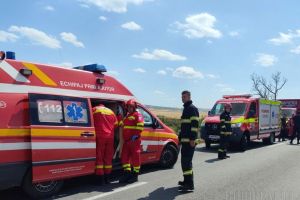 Accident mortal pe DN1, între Groşi şi Tinăud, în Bihor: un motociclist şi-a pierdut viaţa, traficul este blocat