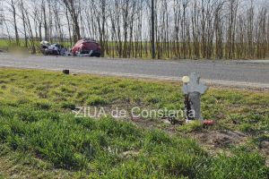 FOTO+VIDEO. Constanta: Cruci pe DN 3 intre Cobadin si Ciocarlia - amintire muta a tragediilor rutiere de pe sosea
