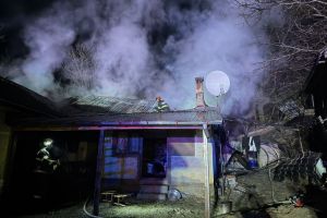 Incendiu, duminică noaptea, la o casă din Vizantea