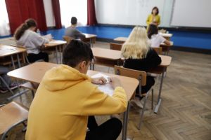 Simularea Evaluării Naţionale 2026 la Limba română: ce reguli noi îi aşteaptă pe elevii de clasa a VIII-a
