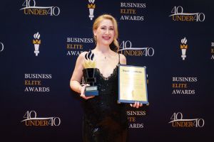 Absolventă a Colegiului Naţional “Alexandru Ioan Cuza” din Alexandria, inclusă în Top 40 Leaders Under 40 Europe 2025