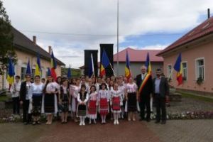 Ziua Eroilor sărbătorită cu cinste, de către elevii Şcolii Gimnaziale „Andrei Şaguna” Barcani