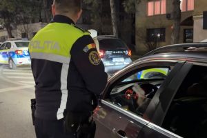 Poliţiştii, cu ochii pe contrabandiştii din Ștefăneşti. Zeci de maşini controlate