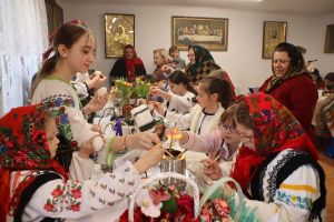 FOTO Ei sunt câştigătorii Festivalului- Concus de Ouă încondeiate de la Rogojeşti!