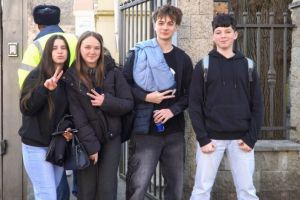 Elevii din Sibiu ”au picat pe subiecte” la simularea de la Limba Română: ”A fost uşor” / video