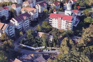 Locatarii din Valea Aurie, nemulţumiţi de construcţia pensiunilor şi restaurantului de pe Iazului: Cer studiu de trafic şi de însorire