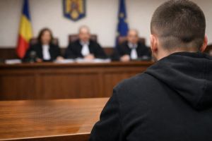 Condamnat la închisoare pentru pornografie infantilă: un tânăr din Bihor a strâns aproape 9.000 de imagini şi filmări cu minori