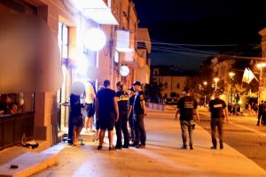 Au scăpat ieftin! Trei tineri, care l-au desfigurat pe tânărul olimpic Criss Alexuc in Centrul Istoric din Botoşani, au primit pedepsele