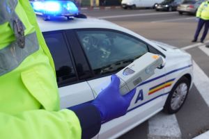 Codlea: Bărbat de 41 de ani, prins la volan fără permis şi cu 0,94 mg/l alcool pur în aerul expirat – reţinut 24 de ore