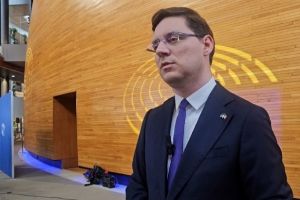 Victor Negrescu în PE: „Milioane de europeni suferă! Europa are soluţii să-i protejeze suplimentar!” 