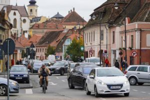 Costul vieţii în Sibiu: De câţi bani are nevoie o familie cu 2 copii ca să trăiască decent