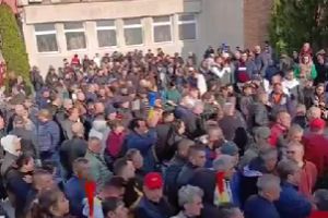 ACUM! Protest uriaş al minerilor CEO pe străzile din Târgu Jiu!