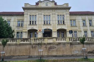 Oradea ar putea avea încă un spital nou, în locul vechiului Spital de Psihiatrie. Primăria a alocat un teren de 5 hectare