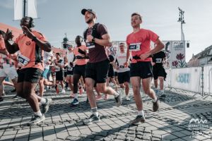 Se lansează aplicaţia oficială a Maratonului Internaţional Sibiu: cu asistent digital şi funcţii de fundraising