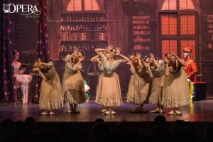 „Coppélia”, îndrăgitul balet comic, pe scena Operei Braşov