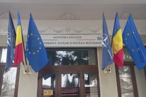 Conferinţă pe tema consumului de drog în şcolile din Botoşani. Directorii unităţilor de învăţământ, convocaţi la eveniment