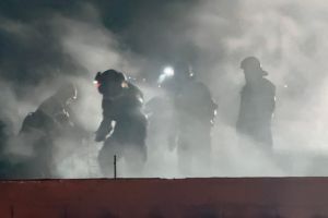 Incendiu, noaptea trecută, la Cătămărăşti- Deal. Pompierii, chemaţi de urgenţă