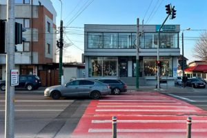 Știri Constanta: Sistem modern de semaforizare la trecerea de pietoni de pe bulevardul I.C. Bratianu, la intersectia cu strada Matei Millo