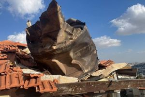 Resturi de rachete şi interceptori au căzut în locurile sfinte din Ierusalim