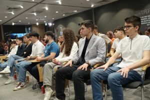 Test nou pentru elevii români: PISA va evalua în 2029 ce ştiu despre bani şi decizii financiare