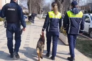 Poliţiştii vrânceni, în mijlocul elevilor de la Panciu