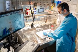 Analize oncologice mai rapide la Sibiu: laboratorul Spitalului Judeţean, dotat cu echipamente de ultimă generaţie / foto