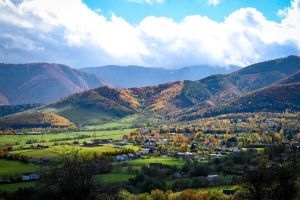 Investiţii de 35 de milioane de lei în Sadu. Gaz la Tocile, parc fotovoltaic şi şcoală modernizată. Primar: ,,Am o singură neîmplinire”/ video