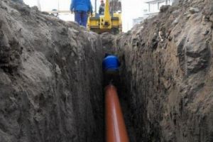 Trafic restricţionat pe strada 13 Decembrie, din Braşov. Se fac lucrări la reţeaua de apă