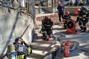 Exerciţiu ISU la Maternitatea Veche din Târgu Mureş