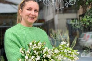 Ioana Tatu: „Florile m-au învăţat să fiu prezentă şi să văd frumuseţea lumii în care trăim”