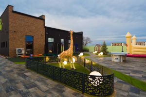 Un nou concept pentru aniversările copiilor: Libertate şi exclusivitate într-un spaţiu de joacă self-service lângă Timişoara