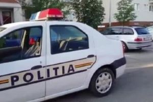 Minoră din Olt, căutată de poliţişti după ce mama sa a dat-o dispărută. Se cere sprijinul populaţiei/ FOTO