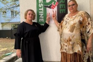 Deputata SOS Tulcea, Elena-Laura Toader, sancţionată după scandalul cu vuvuzele din Parlament