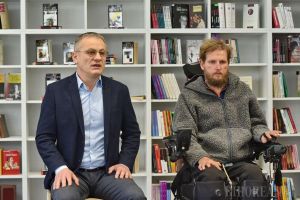 Încasările spectacolului de pricesne „Lumină din lumină” de la Arena Oradea, donate integral de Consiliul Judeţean Bihor Fundaţiei Mihai Neşu