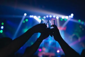 Știri Romania: Gest incredibil dupa o crima la o petrecere! Un adolescent a mers la ghicitoare sa afle daca va fi arestat   