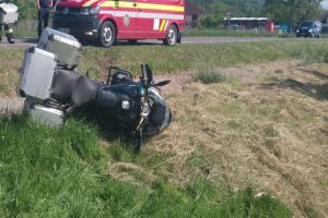 Motociclist (73 ani) la un pas de moarte după ce a ajuns în şanţ, în judeţul Satu Mare. Intervenţia rapidă i-a salvat viaţa