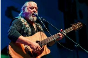 Îndrăgita formaţie Phoenix va concerta la Ineu. Detaliile evenimentului