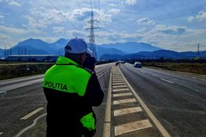 Amplă acţiune a poliţiştilor rutieri în tot judeţul. Peste 200 de amenzi şi 8 permise reţinute