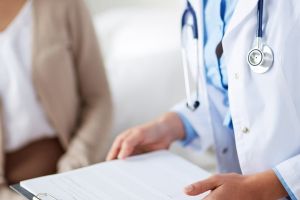 CNAS pregăteşte o aplicaţie pentru programarea online a pacienţilor